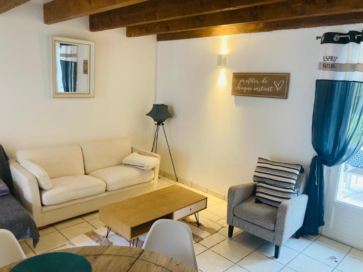 Petite Maison A La Campagne Saint-Germain-des-Fosses エクステリア 写真
